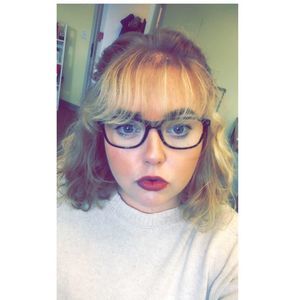 Meet your Posher, Courtney